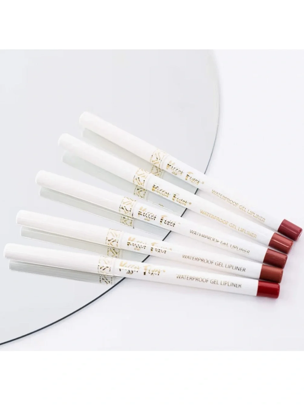 3-Piece Lip Bundle: 2x Belle Beauty lipliner (true red) & 1x clear lip gloss